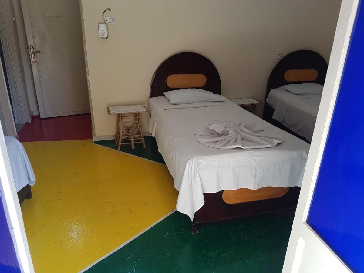 BOB MARLEY jamaica HOTEL LUXOR Exterior foto