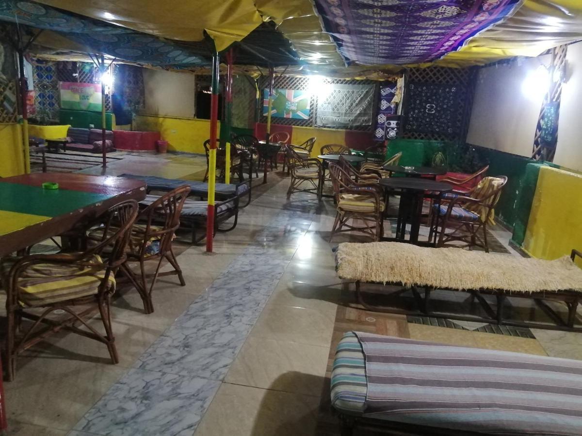 BOB MARLEY jamaica HOTEL LUXOR Exterior foto